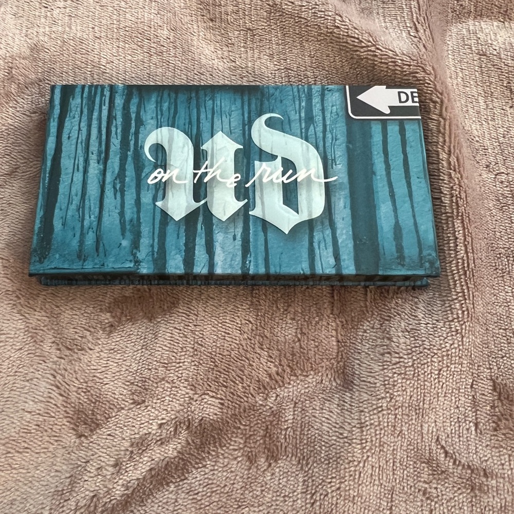 Urban Decay Detour Eyeshadow Palette